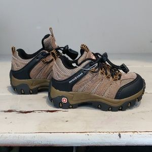 Swiss gear kids shoes